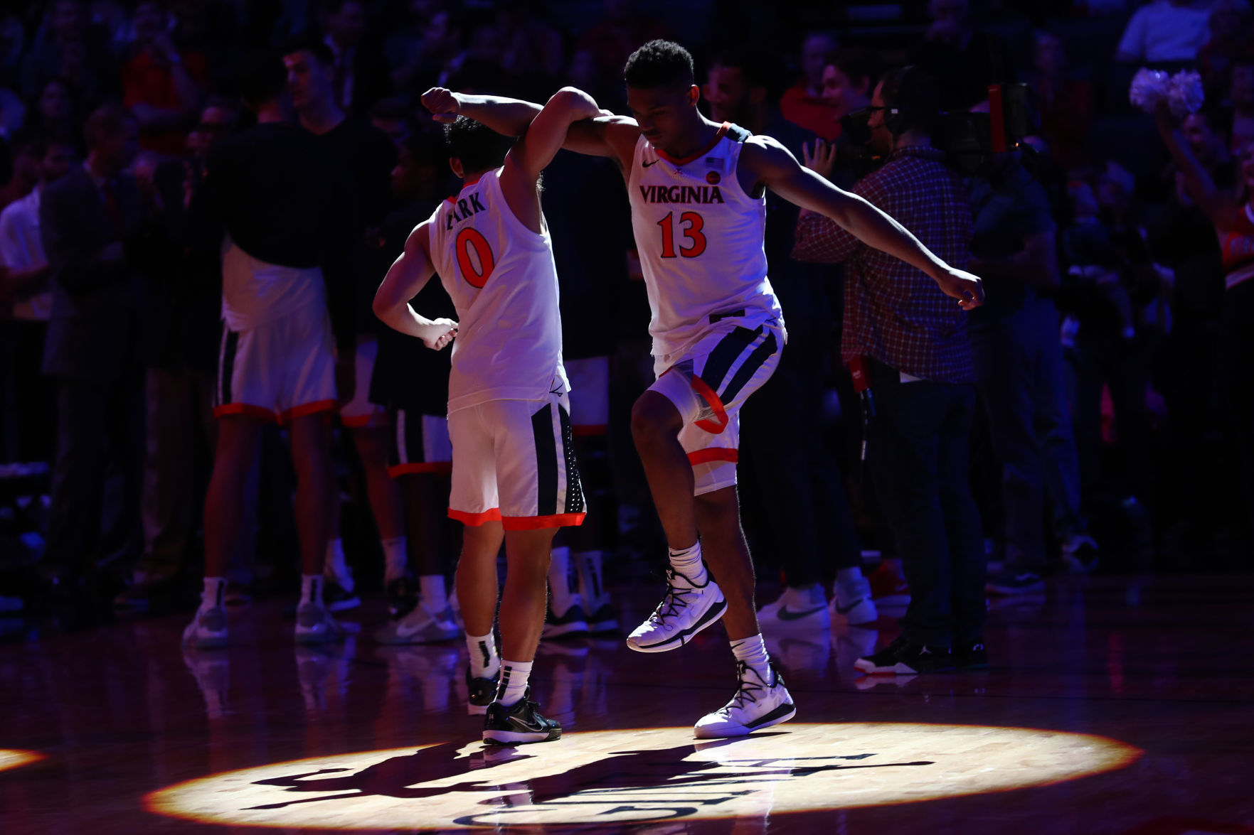 20191127_cdp_sports_uvabasketball145.JPG